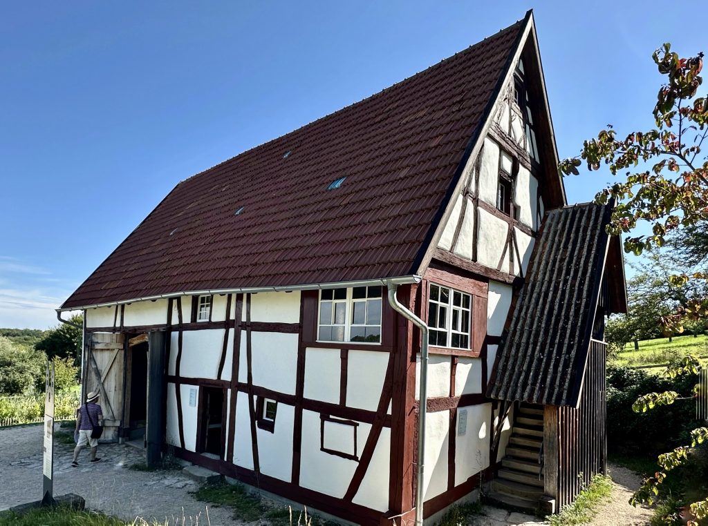 a legidősebb ház a beureni szabadtéri múzeumban
